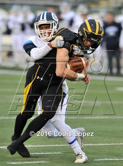 Thumbnail 3 in Del Oro vs. Camarillo (CIF State Division 2-AA Final) photogallery.