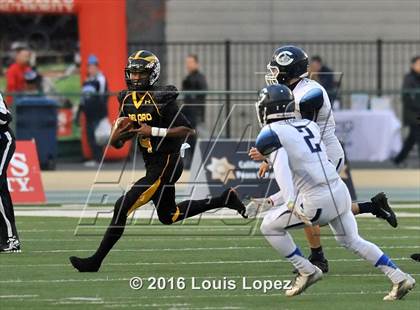 Thumbnail 1 in Del Oro vs. Camarillo (CIF State Division 2-AA Final) photogallery.