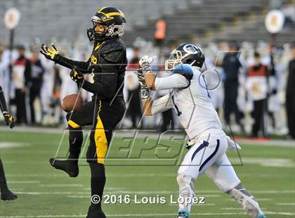Thumbnail 1 in Del Oro vs. Camarillo (CIF State Division 2-AA Final) photogallery.