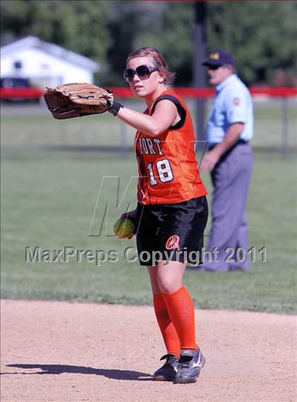 Thumbnail 3 in  Smethport vs Clarion Area (PIAA District 9 Class A Final) photogallery.