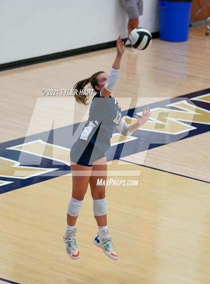 Thumbnail 3 in Cascade @ Tri-West Hendricks photogallery.