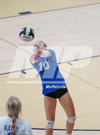 Thumbnail 2 in Cascade @ Tri-West Hendricks photogallery.