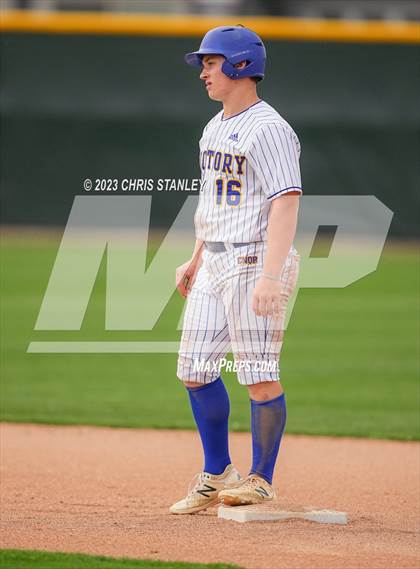 Thumbnail 2 in Verrado vs. Victory Christian(Best of the West Tournament) photogallery.