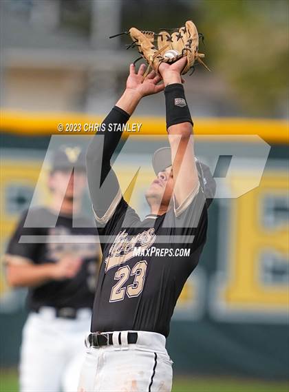 Thumbnail 3 in Verrado vs. Victory Christian(Best of the West Tournament) photogallery.