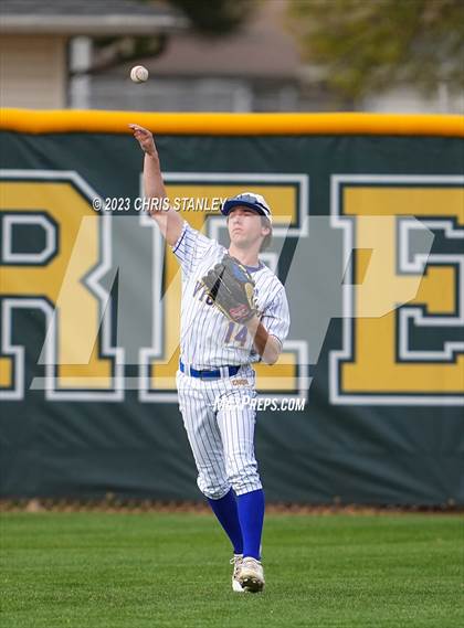 Thumbnail 3 in Verrado vs. Victory Christian(Best of the West Tournament) photogallery.