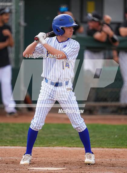 Thumbnail 3 in Verrado vs. Victory Christian(Best of the West Tournament) photogallery.