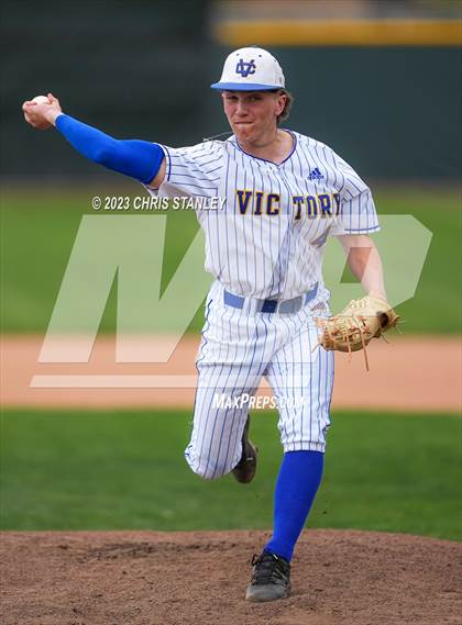 Thumbnail 3 in Verrado vs. Victory Christian(Best of the West Tournament) photogallery.