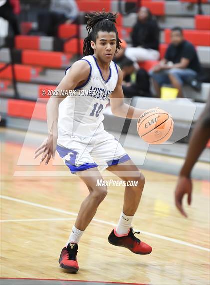 Thumbnail 1 in Cesar Chavez vs. Dobson (Phoenix Union High Classic) photogallery.