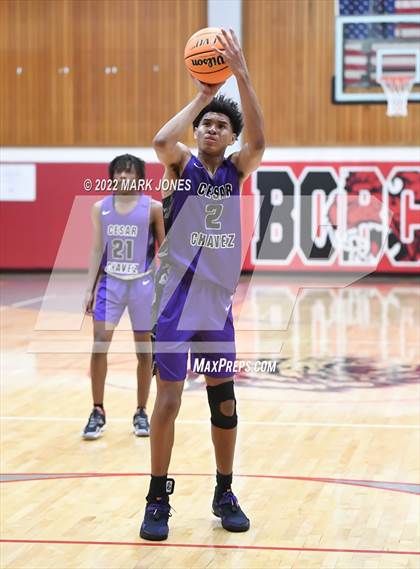 Thumbnail 1 in Cesar Chavez vs. Dobson (Phoenix Union High Classic) photogallery.