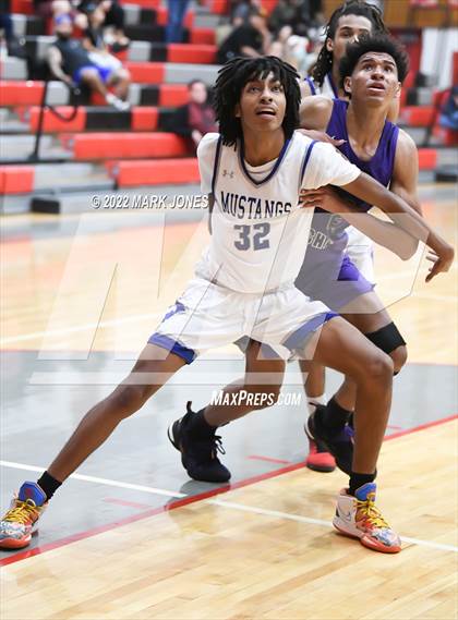 Thumbnail 1 in Cesar Chavez vs. Dobson (Phoenix Union High Classic) photogallery.