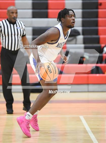 Thumbnail 1 in Cesar Chavez vs. Dobson (Phoenix Union High Classic) photogallery.