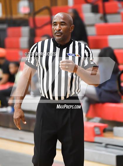 Thumbnail 2 in Cesar Chavez vs. Dobson (Phoenix Union High Classic) photogallery.