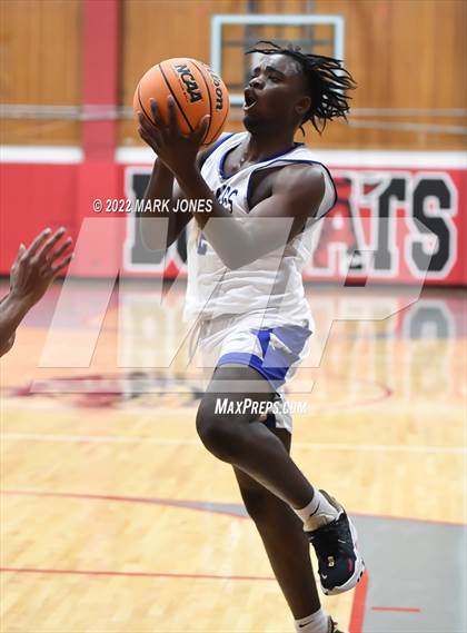 Thumbnail 1 in Cesar Chavez vs. Dobson (Phoenix Union High Classic) photogallery.