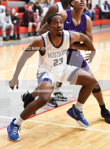 Thumbnail 2 in Cesar Chavez vs. Dobson (Phoenix Union High Classic) photogallery.