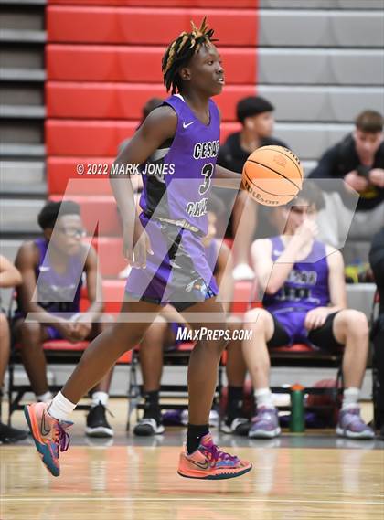Thumbnail 2 in Cesar Chavez vs. Dobson (Phoenix Union High Classic) photogallery.