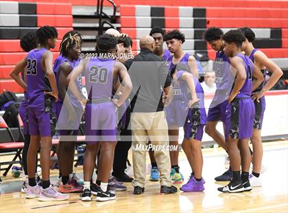 Thumbnail 2 in Cesar Chavez vs. Dobson (Phoenix Union High Classic) photogallery.