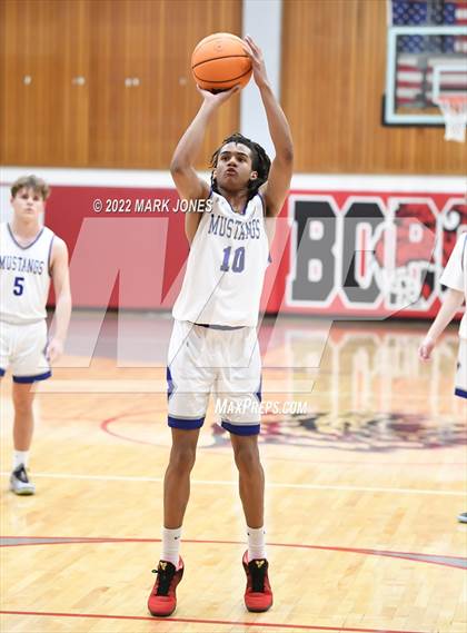 Thumbnail 2 in Cesar Chavez vs. Dobson (Phoenix Union High Classic) photogallery.