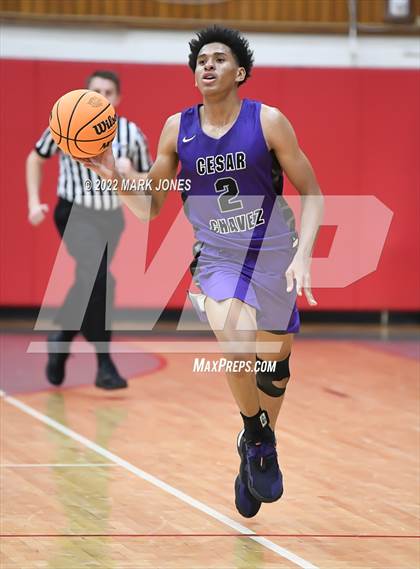 Thumbnail 3 in Cesar Chavez vs. Dobson (Phoenix Union High Classic) photogallery.