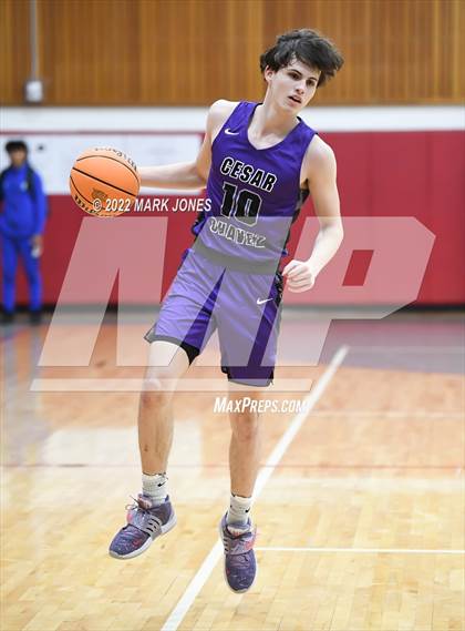 Thumbnail 1 in Cesar Chavez vs. Dobson (Phoenix Union High Classic) photogallery.