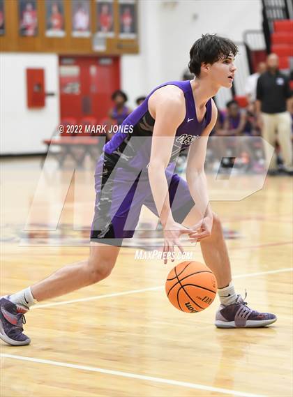 Thumbnail 1 in Cesar Chavez vs. Dobson (Phoenix Union High Classic) photogallery.