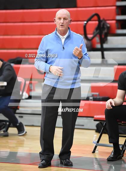 Thumbnail 3 in Cesar Chavez vs. Dobson (Phoenix Union High Classic) photogallery.