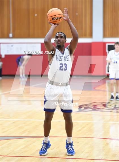 Thumbnail 3 in Cesar Chavez vs. Dobson (Phoenix Union High Classic) photogallery.