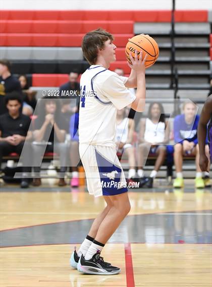 Thumbnail 1 in Cesar Chavez vs. Dobson (Phoenix Union High Classic) photogallery.