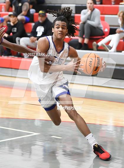 Thumbnail 1 in Cesar Chavez vs. Dobson (Phoenix Union High Classic) photogallery.