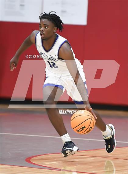Thumbnail 2 in Cesar Chavez vs. Dobson (Phoenix Union High Classic) photogallery.