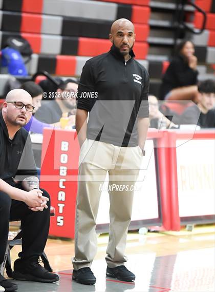 Thumbnail 3 in Cesar Chavez vs. Dobson (Phoenix Union High Classic) photogallery.