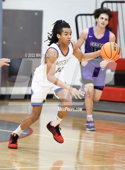 Thumbnail 1 in Cesar Chavez vs. Dobson (Phoenix Union High Classic) photogallery.