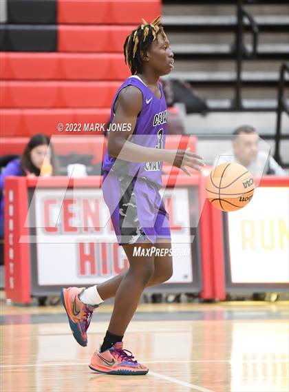 Thumbnail 3 in Cesar Chavez vs. Dobson (Phoenix Union High Classic) photogallery.