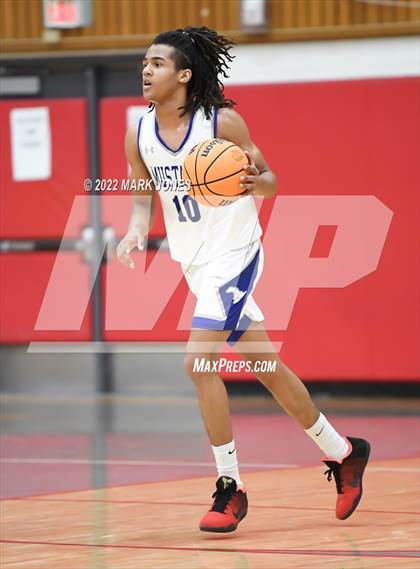 Thumbnail 3 in Cesar Chavez vs. Dobson (Phoenix Union High Classic) photogallery.