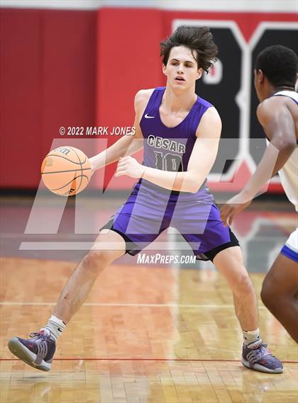 Thumbnail 3 in Cesar Chavez vs. Dobson (Phoenix Union High Classic) photogallery.