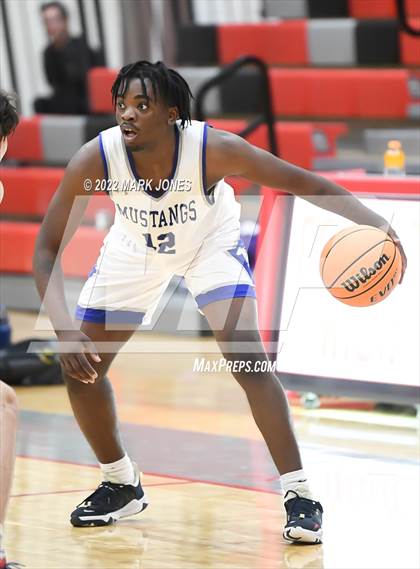 Thumbnail 1 in Cesar Chavez vs. Dobson (Phoenix Union High Classic) photogallery.