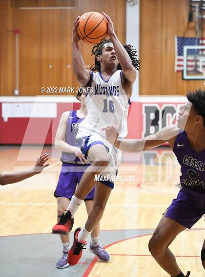 Thumbnail 2 in Cesar Chavez vs. Dobson (Phoenix Union High Classic) photogallery.