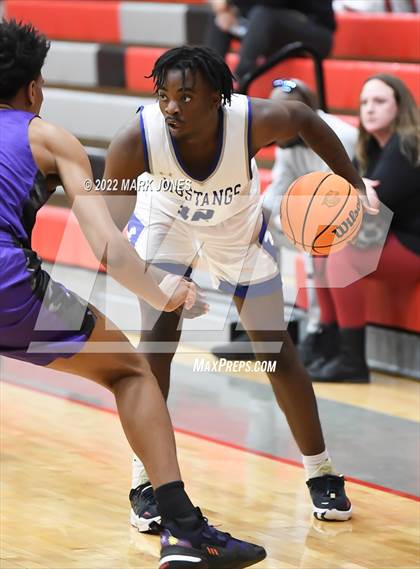 Thumbnail 1 in Cesar Chavez vs. Dobson (Phoenix Union High Classic) photogallery.