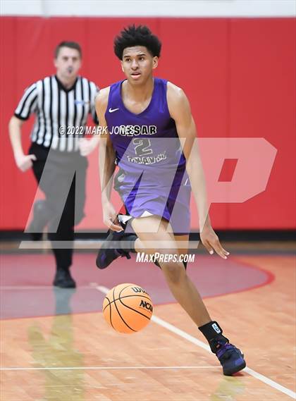 Thumbnail 3 in Cesar Chavez vs. Dobson (Phoenix Union High Classic) photogallery.