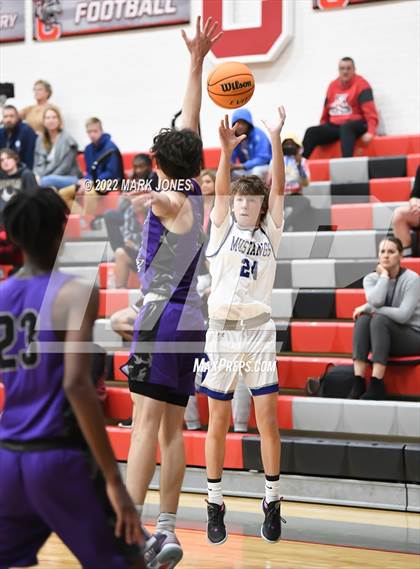 Thumbnail 2 in Cesar Chavez vs. Dobson (Phoenix Union High Classic) photogallery.