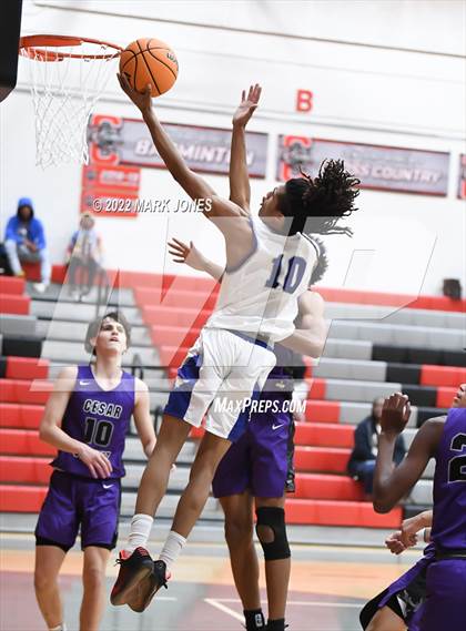Thumbnail 1 in Cesar Chavez vs. Dobson (Phoenix Union High Classic) photogallery.