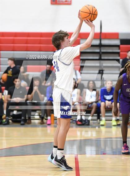 Thumbnail 2 in Cesar Chavez vs. Dobson (Phoenix Union High Classic) photogallery.