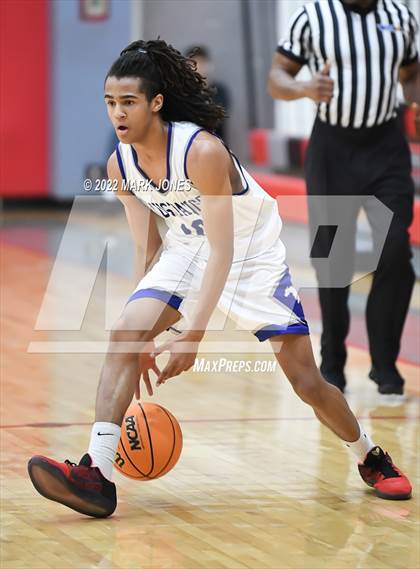 Thumbnail 1 in Cesar Chavez vs. Dobson (Phoenix Union High Classic) photogallery.