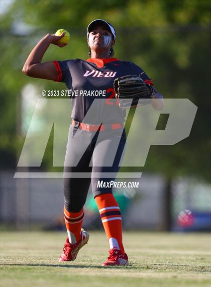 Thumbnail 1 in Mountain View @ Woodgrove (VHSL Class 5 Region D Regional Quarterfinal) photogallery.