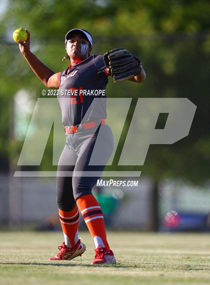 Thumbnail 3 in Mountain View @ Woodgrove (VHSL Class 5 Region D Regional Quarterfinal) photogallery.