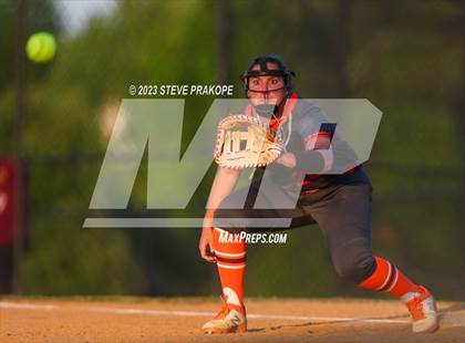 Thumbnail 2 in Mountain View @ Woodgrove (VHSL Class 5 Region D Regional Quarterfinal) photogallery.