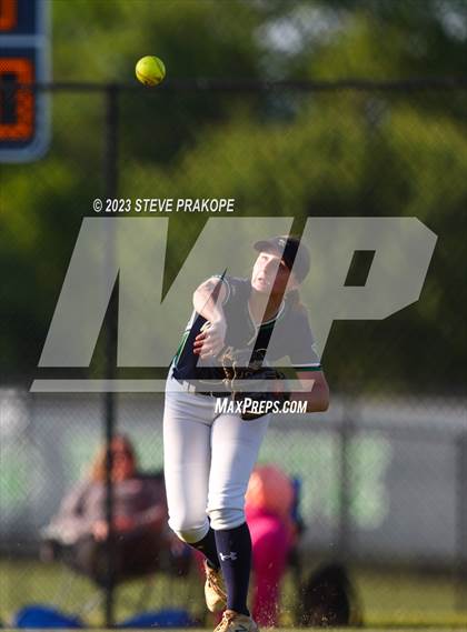 Thumbnail 2 in Mountain View @ Woodgrove (VHSL Class 5 Region D Regional Quarterfinal) photogallery.