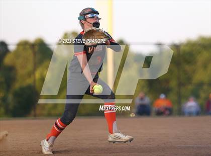 Thumbnail 1 in Mountain View @ Woodgrove (VHSL Class 5 Region D Regional Quarterfinal) photogallery.
