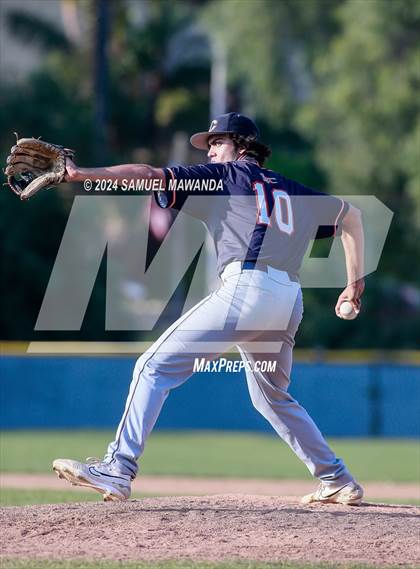 Thumbnail 2 in Chaminade @ Bishop Alemany photogallery.