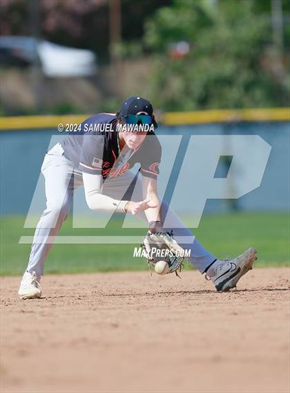 Thumbnail 3 in Chaminade @ Bishop Alemany photogallery.