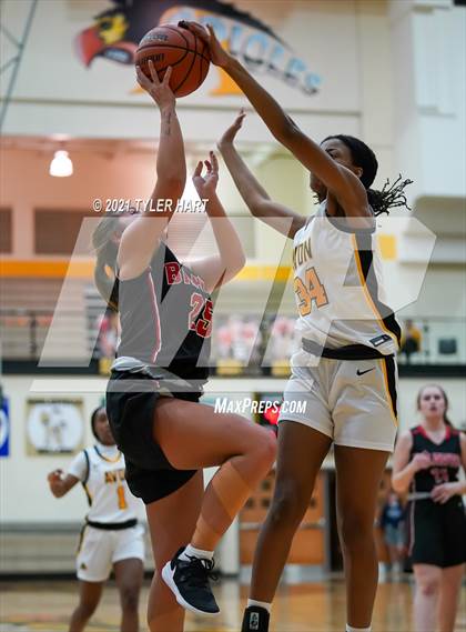 Thumbnail 1 in Terre Haute South Vigo @ Avon photogallery.